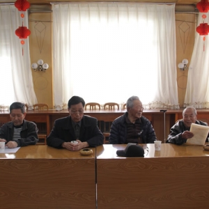 公司召開“暢談十八大以來變化，展望十九大勝利召開”離退休職工座談會