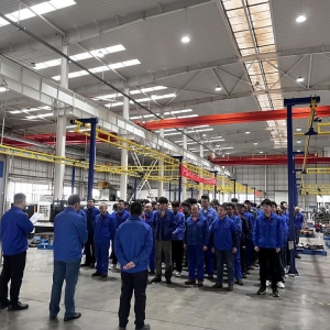 生產技術部召開“第四季度首月生產攻堅” 總結表彰大會